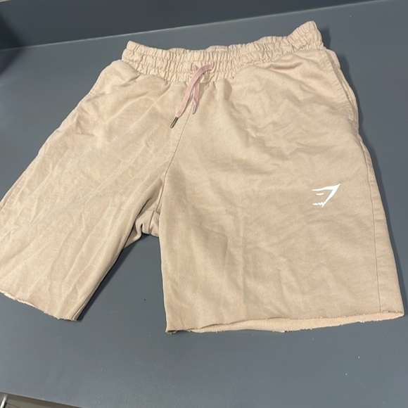 ⭐️⬇️ Gymshark shorts - Picture 3 of 8